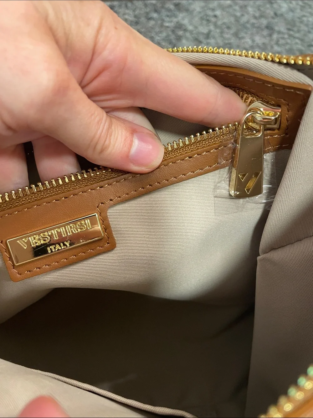 Vestirsi Italy sleek tan
